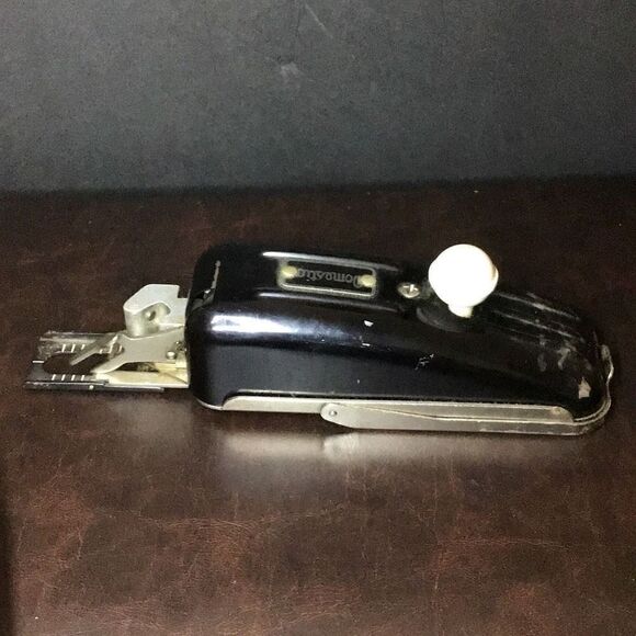 Button Whole attachment, vintage by domestic - Picture 3 of 6